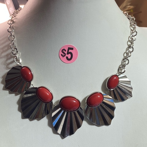 Collares - Picture 2 of 2